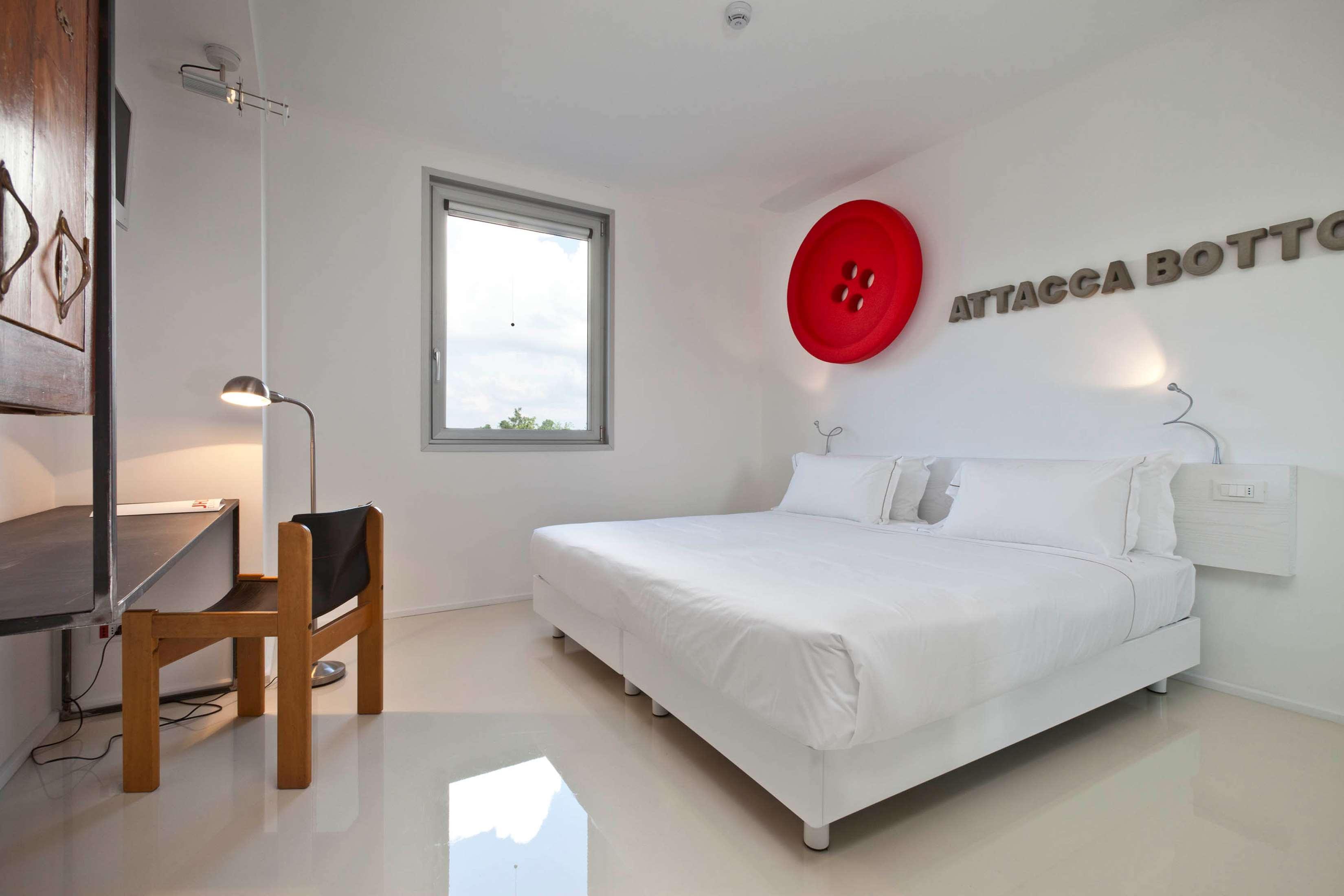 Aiden by Best Western @ JHD Dunant Hotel Castiglione Delle Stiviere Exterior foto