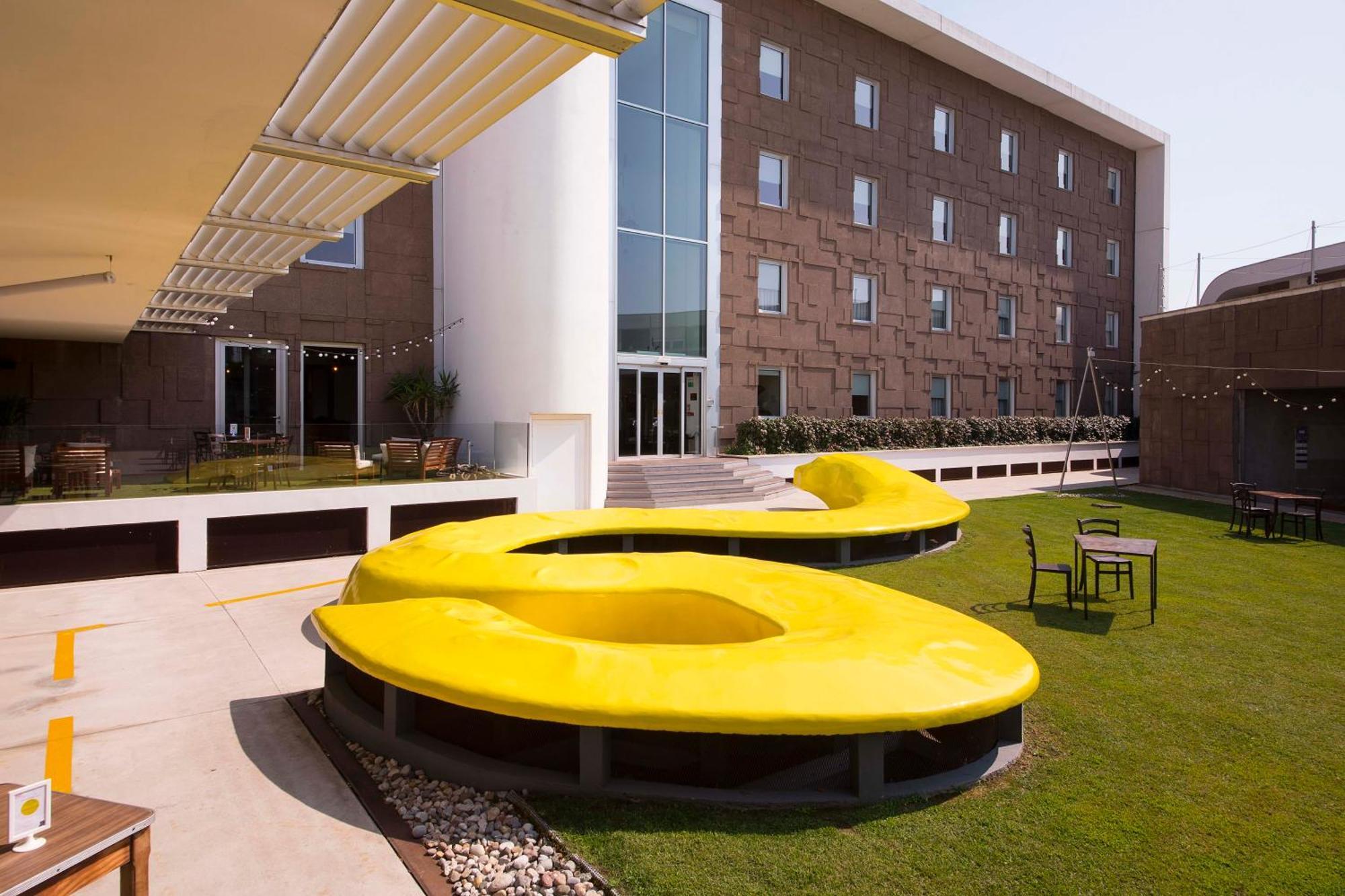 Aiden by Best Western @ JHD Dunant Hotel Castiglione Delle Stiviere Exterior foto